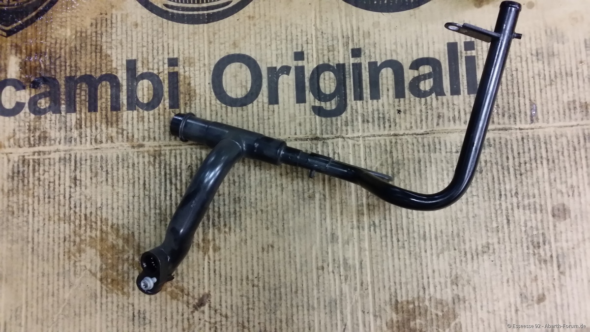 500 Abarth Wasserrohr
