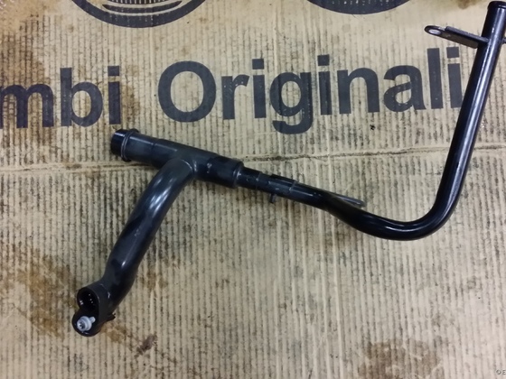 500 Abarth Wasserrohr