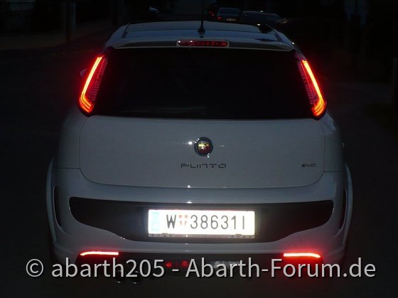 Abarth Punto EVO by night