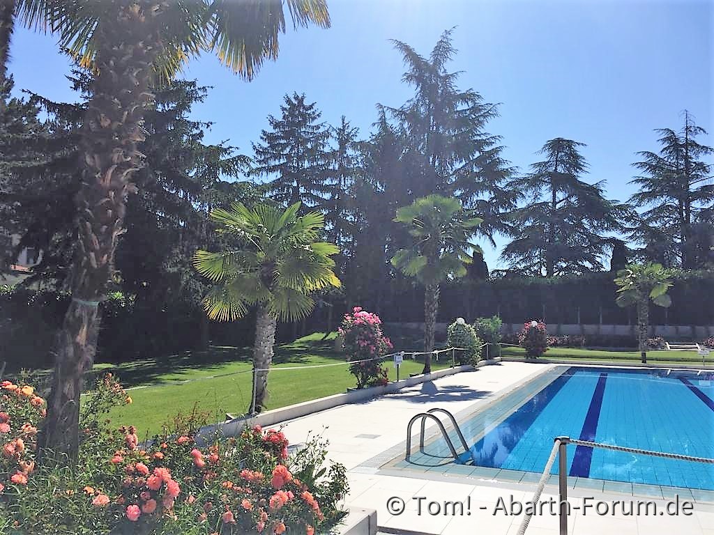 05 Tour 2019-05 Pool