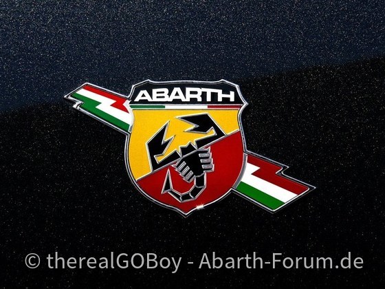 Fiat-500_Abarth_2012_800x600_wallpaper_22
