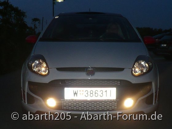 Abarth Punto EVO by night
