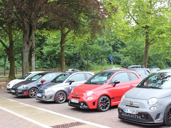 7A77E6DD-C812-4E4F-B6D4-B887B2D09118