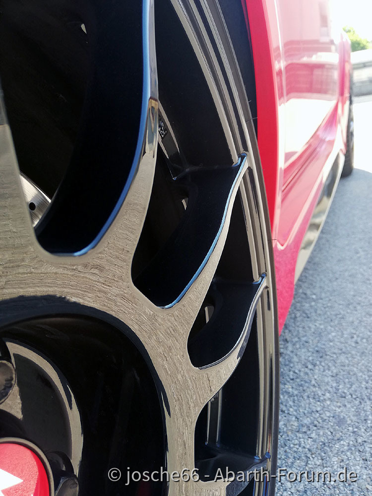 Update Juni 2022 / 70' Anniversario-Verbreiterungen Teil II / Ansätze nun glanz-schwarz foliert