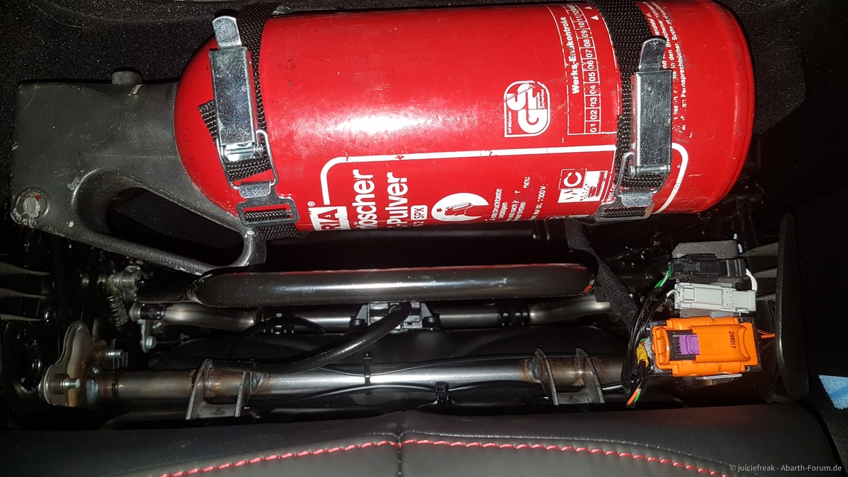 Feuerlöscher 695